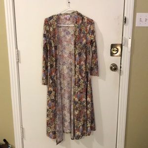 Like new floral small Lularoe Sarah!
